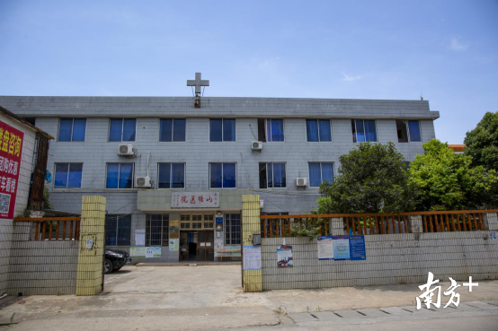 山塘醫(yī)院屬連州市醫(yī)療集團(tuán)總院大路邊鎮(zhèn)分院。