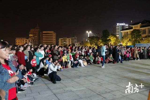 活動吸引了眾多市民群眾。段燦 攝