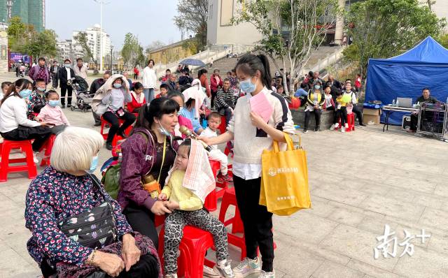 問答互動(dòng)。段燦 攝