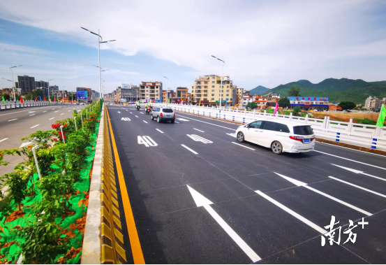 良江橋新貌。黃津 攝